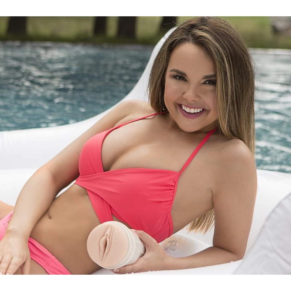 Мастурбатор Fleshlight Girls: Dillion Harper - Crush, из слепка вагины, очень нежный